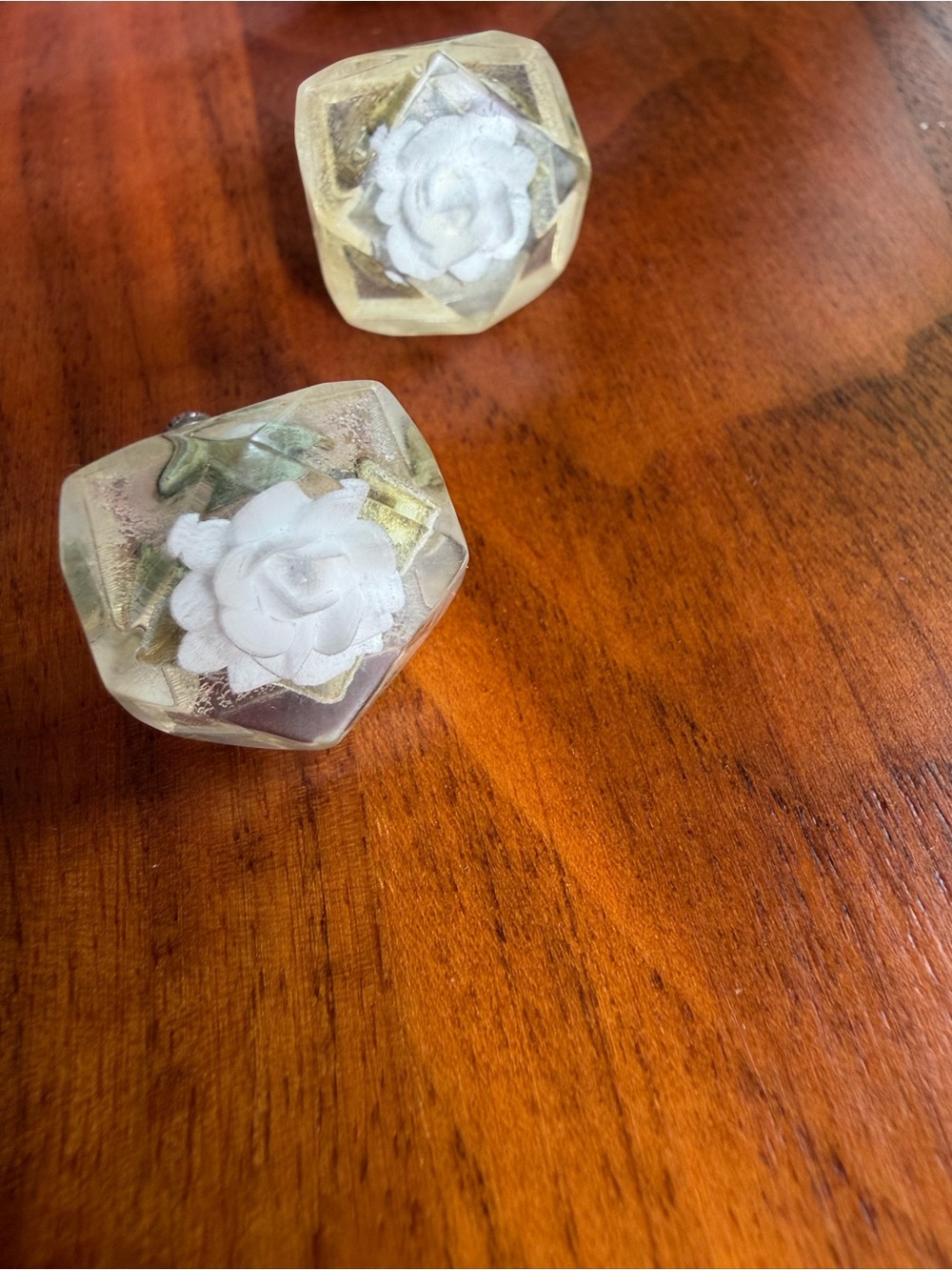 Vintage 1940s Reverse Carved Lucite White Rose Screw Back Earrings